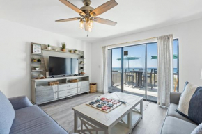 Pet Friendly Beach House - Summer Reign by Panhandle Getaways